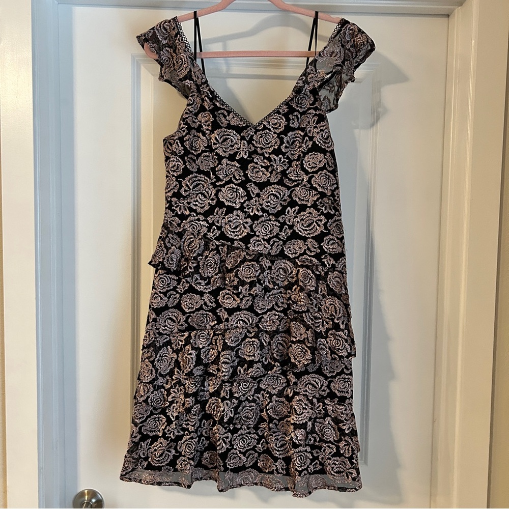 White House Black Market Women’s Dress 8 Floral Black & Pink Lace Drop Shoulder